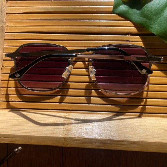 Gradient Sunglasses - Picture 2 of 3